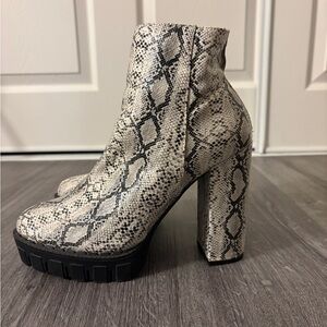 Fashion Nova Black & White Snakeskin Heeled Boots